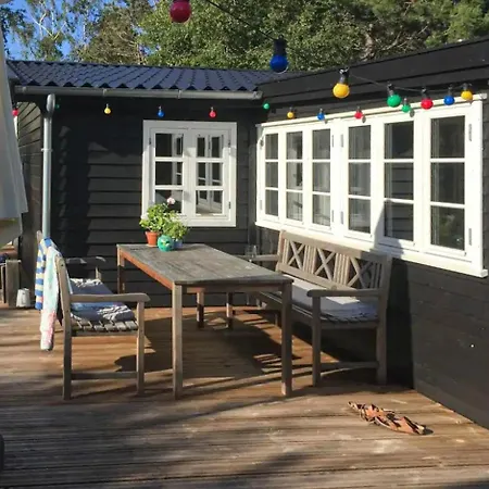 Colourful Life On Zealand's Odde Vakantiehuis Yderby